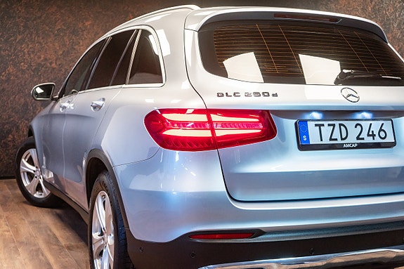 Mercedes-Benz GLC250 d 9 of 28