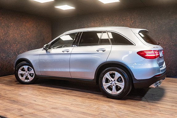 Mercedes-Benz GLC250 d 8 of 28