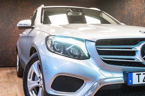 Mercedes-Benz GLC250 d 4 of 5