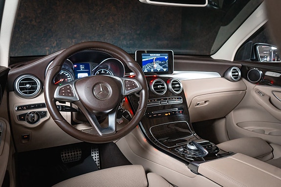 Mercedes-Benz GLC250 d 20 of 28