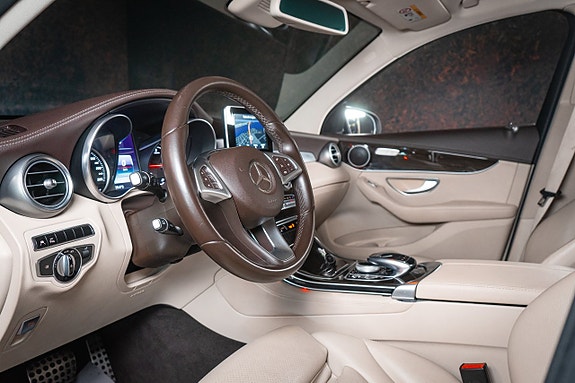 Mercedes-Benz GLC250 d 17 of 28
