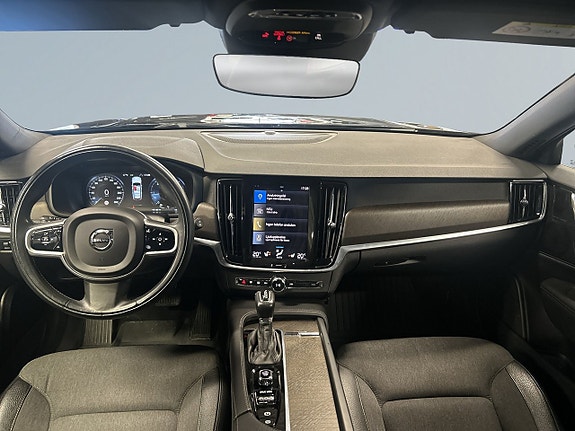 Volvo V90 Cross Country 8 of 22
