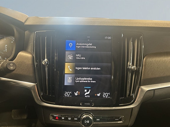 Volvo V90 Cross Country 11 of 22