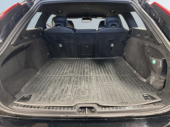 Volvo V90 Cross Country 12 of 22
