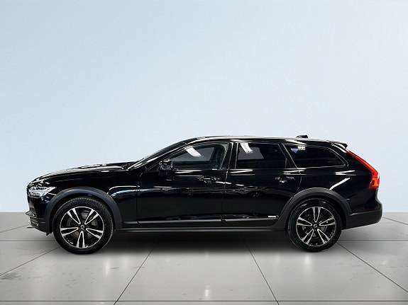 Volvo V90 Cross Country 4 of 5