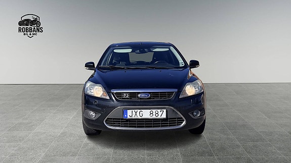 Ford Focus 2 of 5
