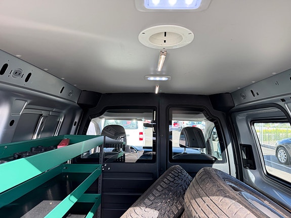 Volkswagen Caddy 23 of 30
