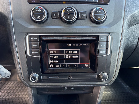 Volkswagen Caddy 17 of 30