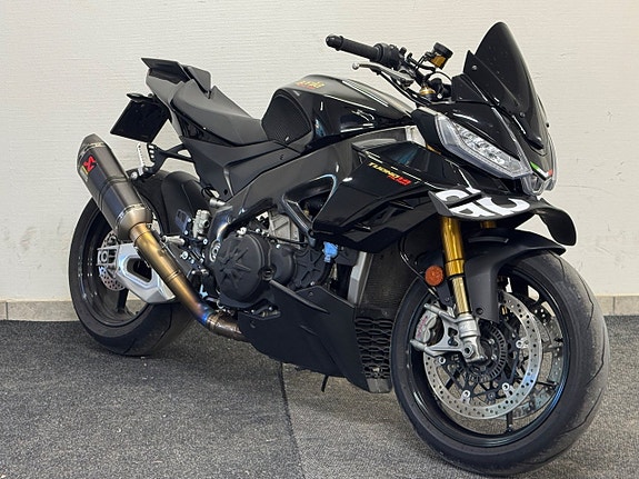 Aprilia Tuono Factory 1100 # Utrustad