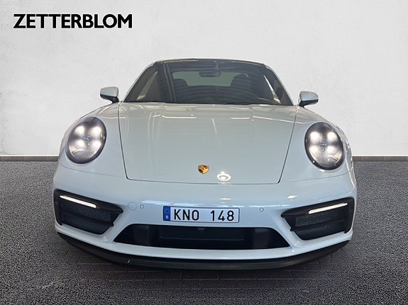 Porsche 911 Carrera 4 GTS 5 of 5