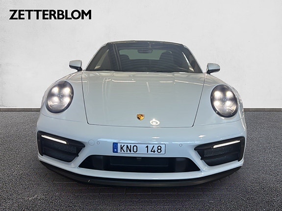 Porsche 911 Carrera 4 GTS 5 of 13
