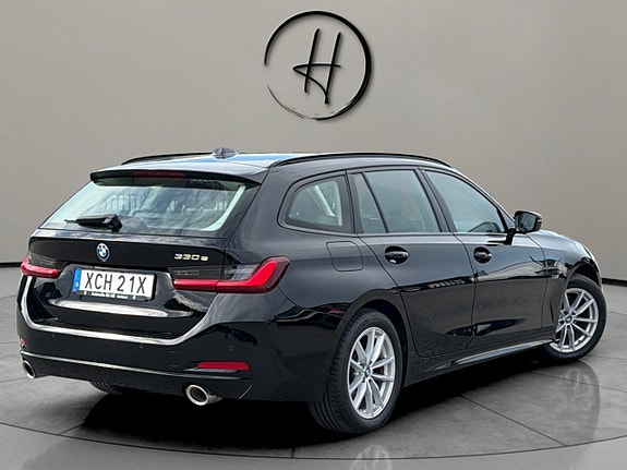 BMW 330e 5 of 5