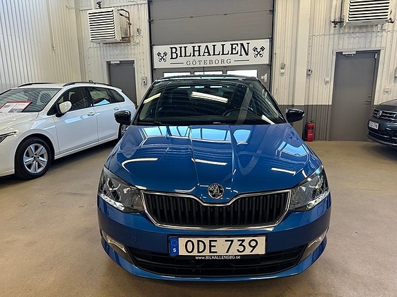 Skoda Fabia 2 of 5