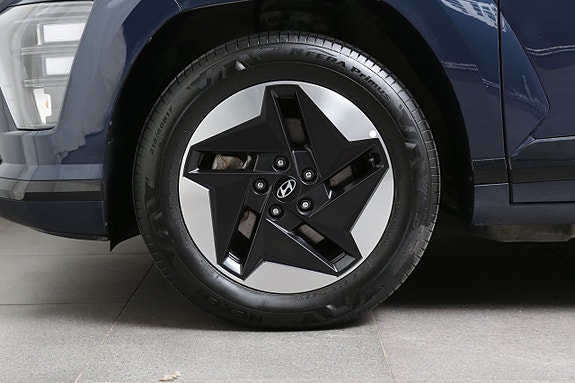 Hyundai Kona 8 of 25