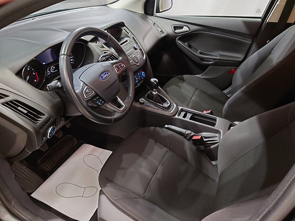 Ford Focus 7 of 13