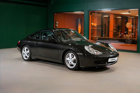 Porsche 911 Carrera 4