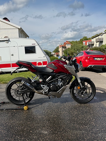 Honda Cb125r 3 of 5