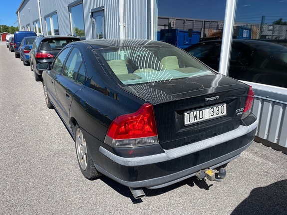 Volvo S60 2 of 3