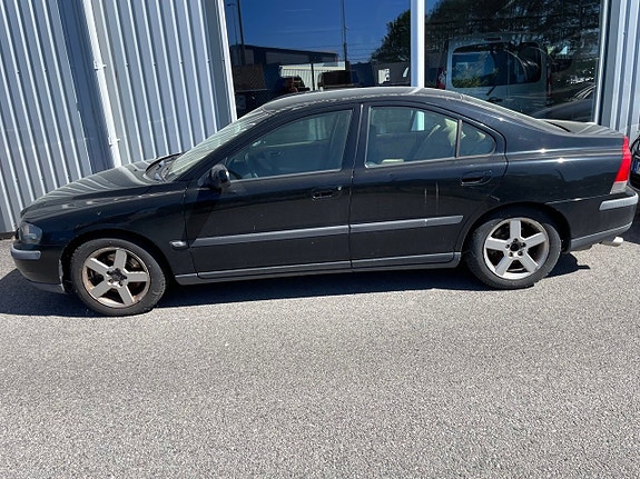Volvo S60 3 of 3