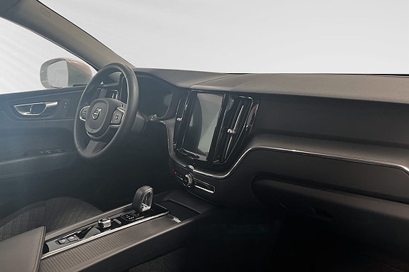 Volvo XC60 6 of 8