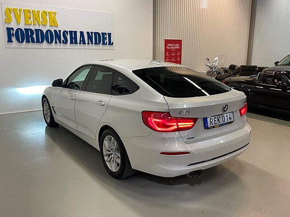 BMW 320d 5 of 5