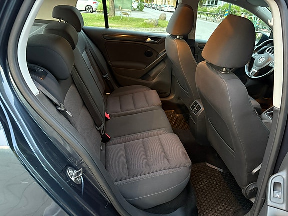 Volkswagen Golf VI 17 of 18