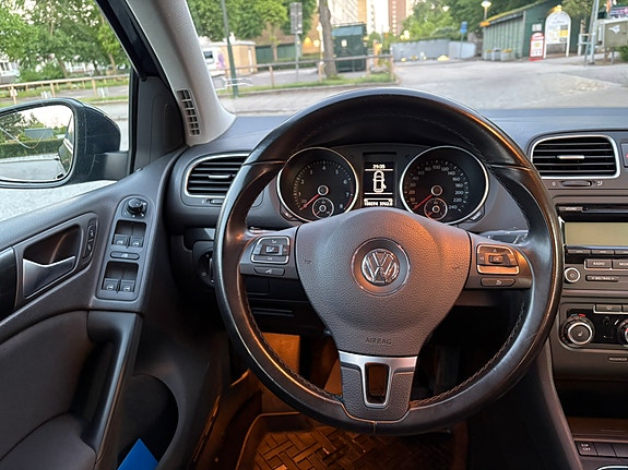 Volkswagen Golf VI 9 of 18