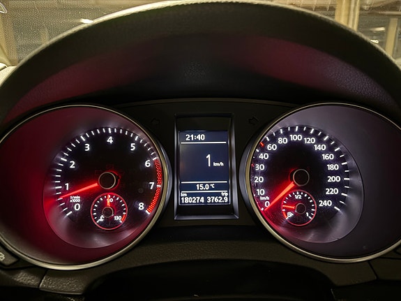 Volkswagen Golf VI 18 of 18