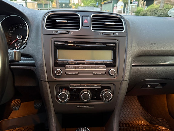 Volkswagen Golf VI 15 of 18