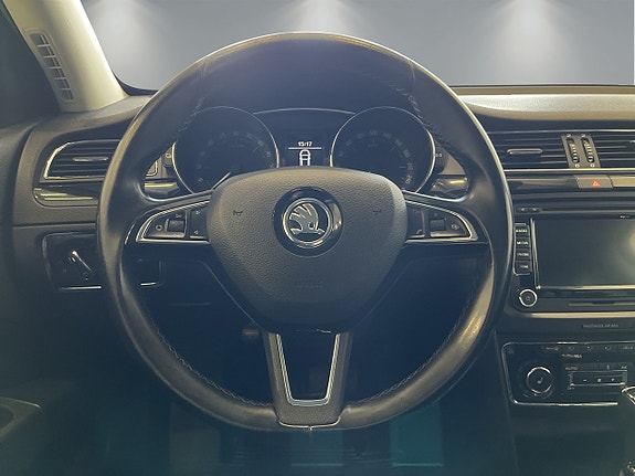 Skoda Superb 12 of 27