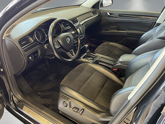 Skoda Superb 8 of 27