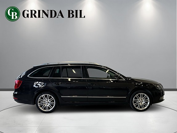 Skoda Superb 4 of 5