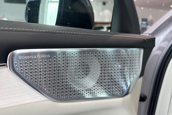 Volvo ES90 22 of 23
