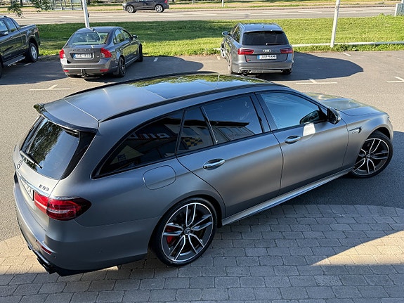 Mercedes-Benz E53 4 of 17