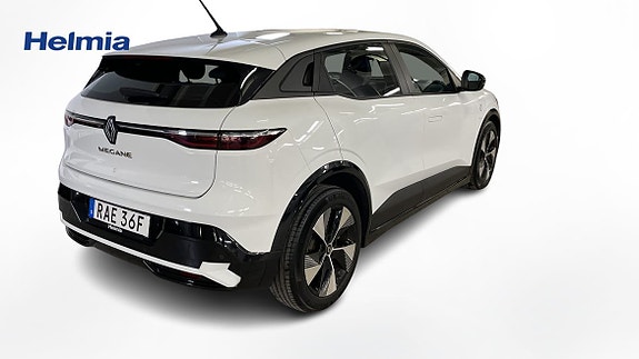 Renault Megane E-Tech 5 of 5