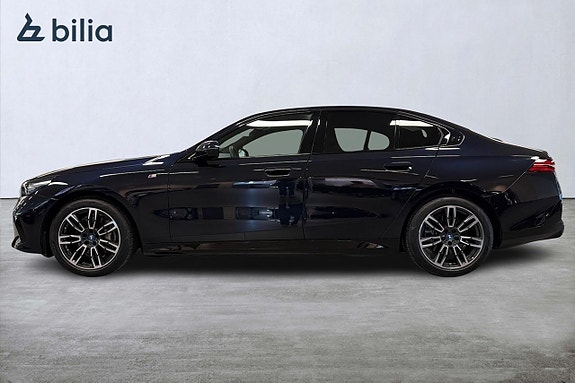 BMW i5 3 of 18