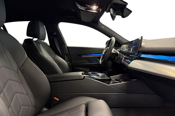 BMW i5 6 of 18