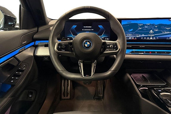 BMW i5 9 of 18