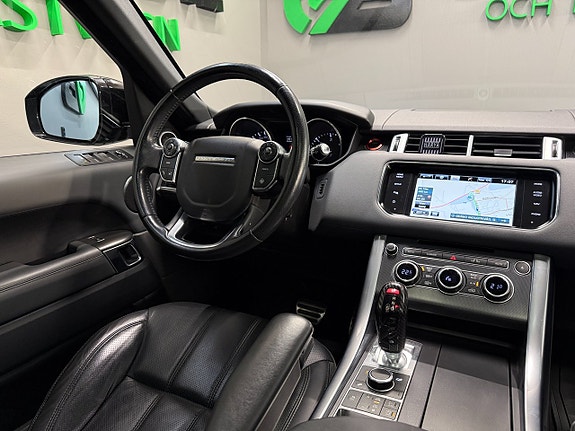 Land Rover Range Rover Sport 16 of 24