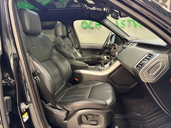 Land Rover Range Rover Sport 11 of 24