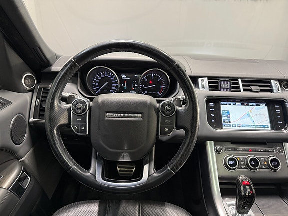 Land Rover Range Rover Sport 18 of 24