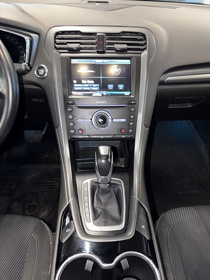 Ford Mondeo 4 of 5