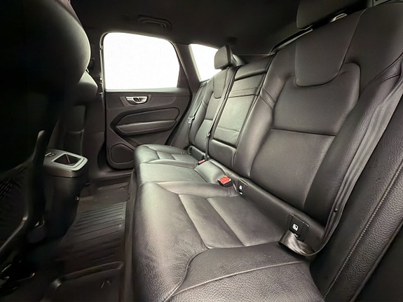 Volvo XC60 28 of 30