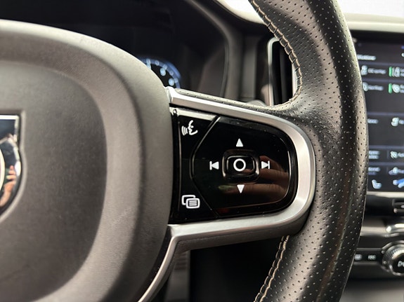 Volvo XC60 16 of 30
