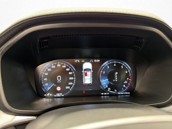 Volvo XC60 15 of 30
