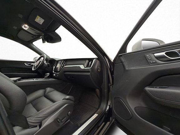 Volvo XC60 27 of 30