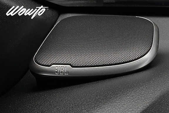 Toyota HiLux 10 of 26