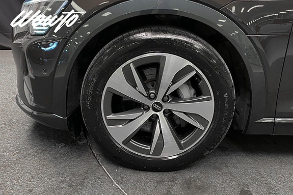 Audi Q8 23 of 24