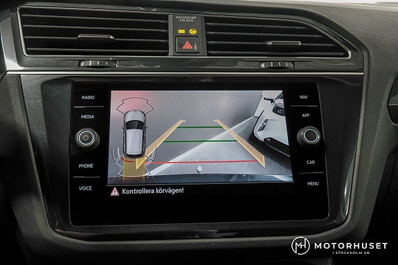 Volkswagen Tiguan 12 of 22