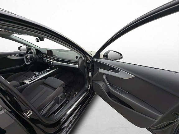 Audi A4 12 of 30